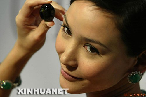 珠宝翡翠珍品将在香港拍卖