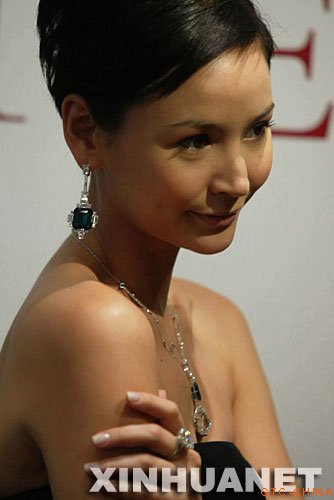 珠宝翡翠珍品将在香港拍卖